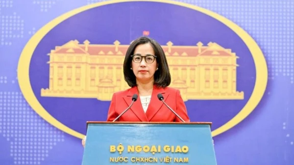 Người phát ngôn Bộ Ngoại giao Phạm Thu Hằng tại buổi họp báo thường kỳ, ngày 8/1/2026. (Ảnh: Bộ Ngoại giao)