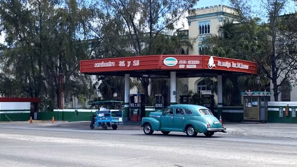 Một trạm nhiên liệu ở La Habana, Cuba. (Ảnh: TTXVN)