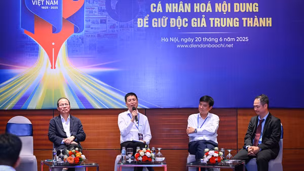 Các diễn giả tại phiên thảo luận. (Ảnh: Thành Đạt)