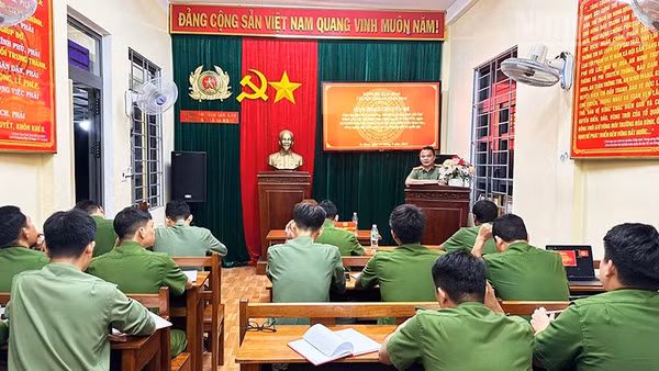 Một buổi sinh hoạt chuyên đề của Chi bộ Công an xã Ia Rsai, tỉnh Gia Lai.