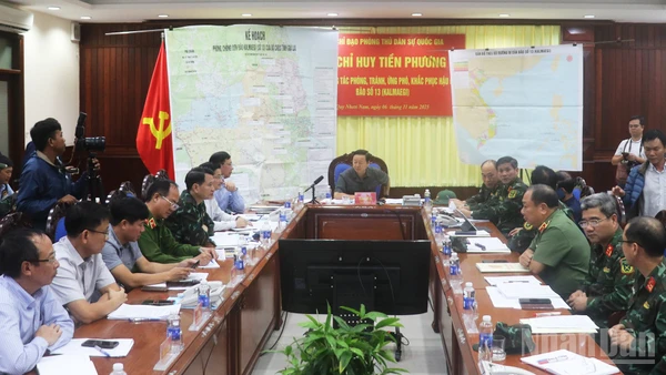 Quang cảnh cuộc họp.