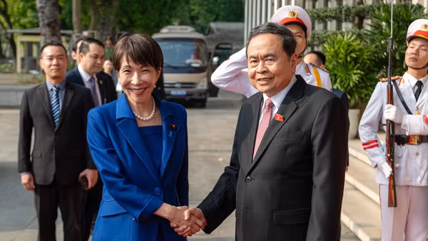 Chủ tịch Quốc hội Trần Thanh Mẫn và Thủ tướng Nhật Bản Takaichi Sanae. (Ảnh: THỦY NGUYÊN)