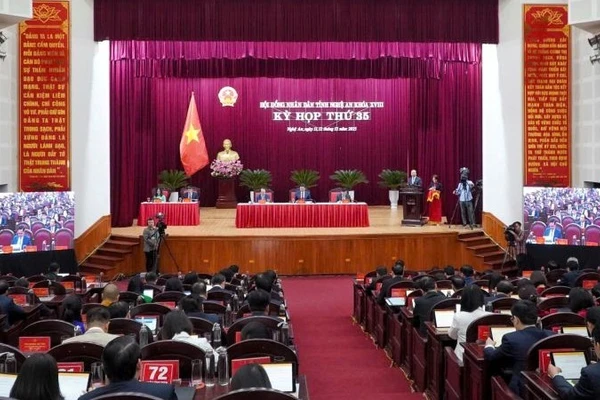 Quang cảnh Kỳ họp thứ 35, Hội đồng nhân dân tỉnh Nghệ An khóa XVIII.