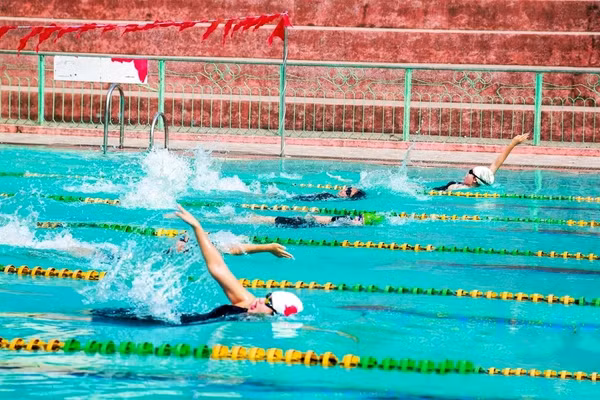 Thi đấu môn bơi tại Đại hội TDTT tỉnh lần thứ X. Ảnh: Báo Thanh Hóa