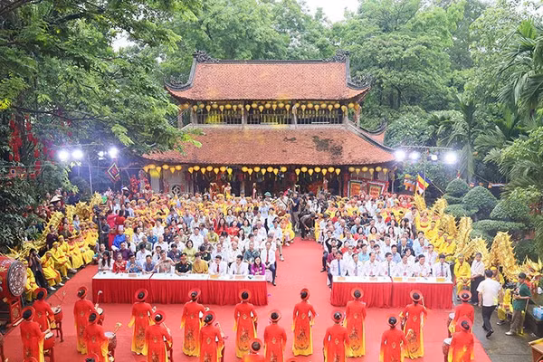 Quang cảnh khai mạc Lễ hội chùa Long Đọi Sơn năm 2026.