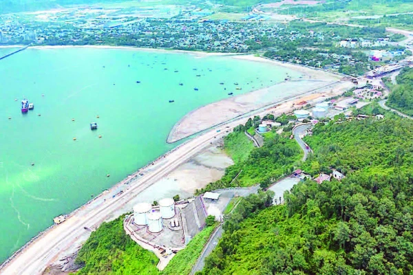 Đà Nẵng nỗ lực thu hút các nhà đầu tư vào Khu thương mại tự do, Trung tâm tài chính quốc tế.