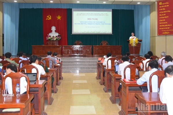 Quang cảnh hội nghị.