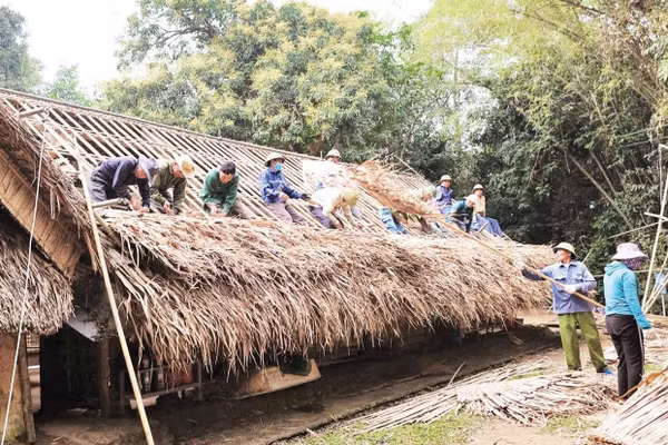 Ngôi nhà cụ Phó bảng Nguyễn Sinh Sắc được phục dựng trên nền đất cũ, hằng năm được duy tu, bảo dưỡng (Ảnh Ban Quản lý Khu Di tích quốc gia Kim Liên cung cấp).