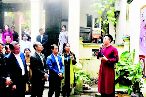 Không gian kể chuyện đình Kim Ngân vừa ra mắt công chúng.