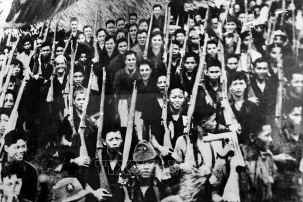 Nhân dân Cần Thơ khởi nghĩa giành chính quyền, ngày 26/8/1945. (Ảnh Tư liệu TTXVN)