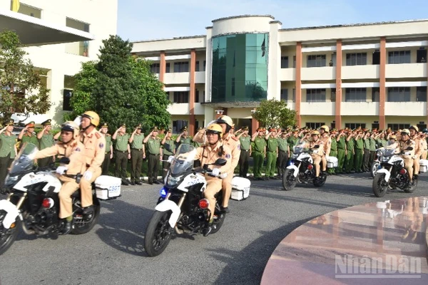 Các lực lượng Công an tỉnh Đồng Tháp đồng loạt ra quân tấn công, trấn áp tội phạm.