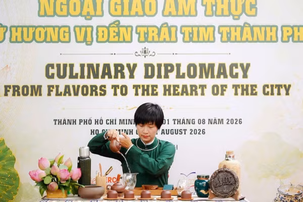 Nghệ nhân trà Việt trình diễn tại chương trình. (Ảnh: VCCA)