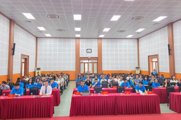Công đoàn phường Long Biên (Hà Nội) tổ chức tuyên truyền, nghiên cứu Luật Thủ đô năm 2026 cho các đoàn viên, người lao động trên địa bàn.