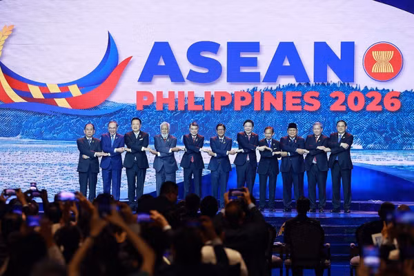 Thủ tướng Lê Minh Hưng cùng Trưởng đoàn các nước ASEAN tham dự phiên khai mạc Hội nghị Cấp cao ASEAN lần thứ 48. (Ảnh: Dương Giang/TTXVN)