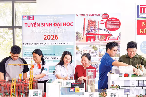 Sinh viên Vĩnh Long mạnh dạn đổi mới sáng tạo.
