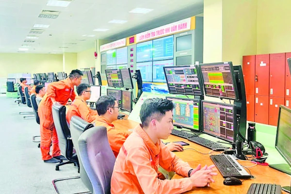 Vận hành Nhà máy Nhiệt điện Mông Dương.