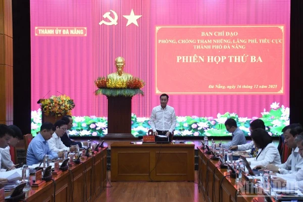 Đà Nẵng khai mạc phiên họp thứ 3, Ban Chỉ đạo phòng, chống tham nhũng, lãng phí, tiêu cực thành phố. (Ảnh: ANH ĐÀO)