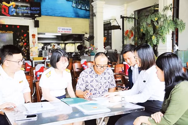 Công chức Thuế thành phố Hải Phòng đã linh hoạt kết hợp trực tiếp và qua công nghệ hỗ trợ thiết thực cho doanh nghiệp, người nộp thuế trong quá trình thực hiện quyết toán thuế, tuân thủ pháp luật thuế.