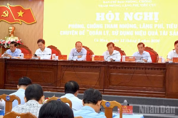 Quang cảnh Hội nghị chuyên đề “Quản lý, sử dụng hiệu quả tài sản công” tại Cà Mau.