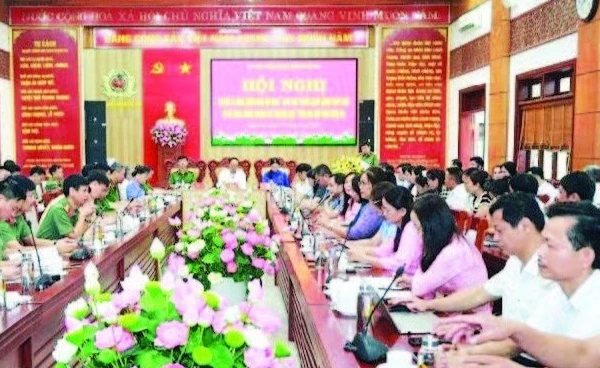 Quang cảnh hội nghị sơ kết.