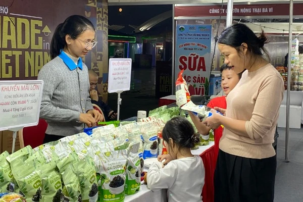 Sự kiện là dịp để các doanh nghiệp hàng Việt Nam quảng bá sản phẩm đến người tiêu dùng.