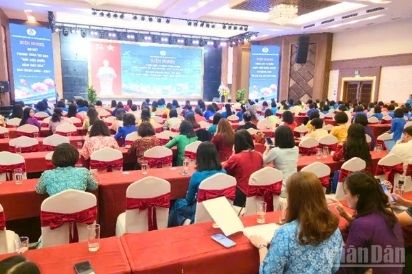 Quang cảnh hội nghị.