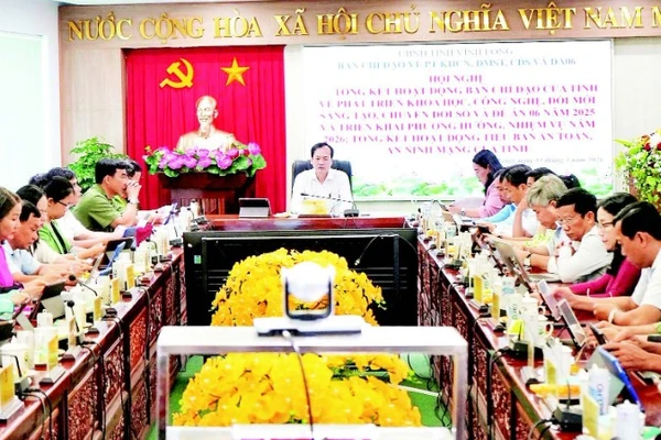 Lãnh đạo tỉnh Vĩnh Long thường xuyên tổ chức hội nghị để kiểm tra, đánh giá.