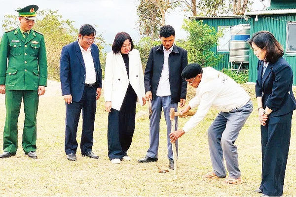 Khu đất của gia đình ông Hồ Văn Chưn và ông Hồ Văn Lát hiến để xây dựng điểm trường Ba Viêng.