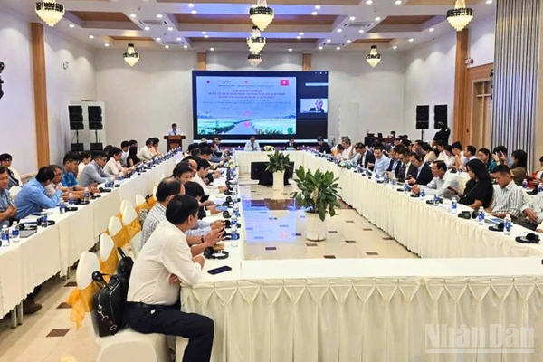 Quang cảnh Diễn đàn