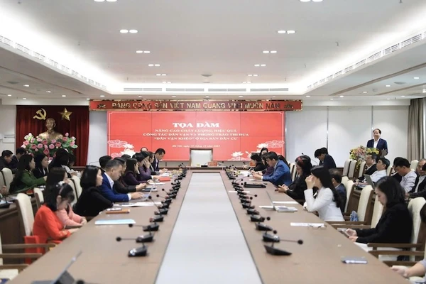 Quang cảnh buổi tọa đàm.