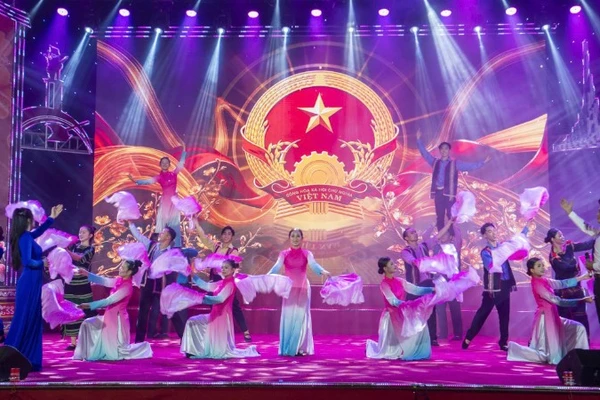 Một tiết mục nghệ thuật đặc sắc chào mừng thành công cuộc bầu cử đại biểu Quốc hội khóa XVI và bầu cử đại biểu Hội đồng nhân dân các cấp nhiệm kỳ 2026-2031.