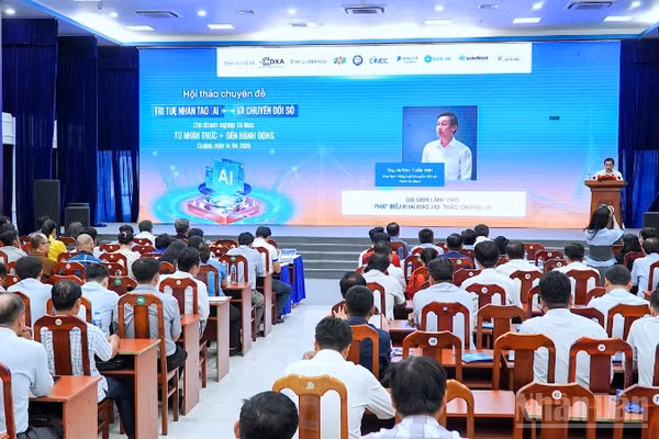 Quang cảnh hội thảo chuyên đề về chuyển đổi số tại Cà Mau.