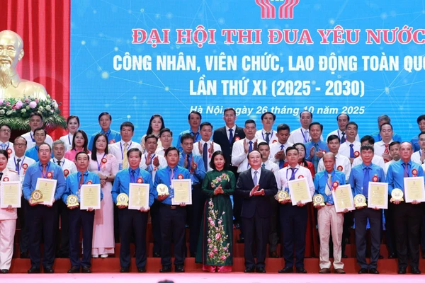 Công tác thi đua-khen thưởng Công đoàn Việt Nam: Bước chuyển mình thực chất, hướng mạnh về cơ sở