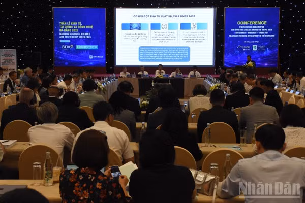 Quang cảnh hội thảo. (Ảnh: ANH ĐÀO)