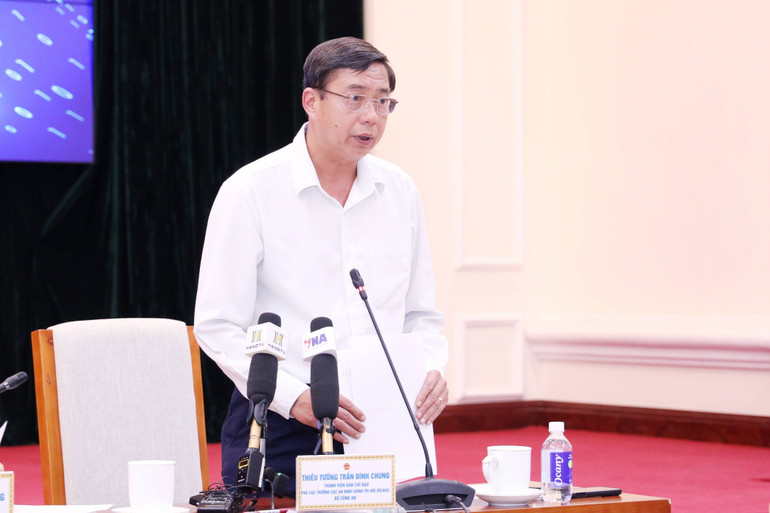 Thiếu tướng Trần Đình Chung, Phó Cục trưởng Cục An ninh chính trị nội bộ, Bộ Công an. img-7725.jpg