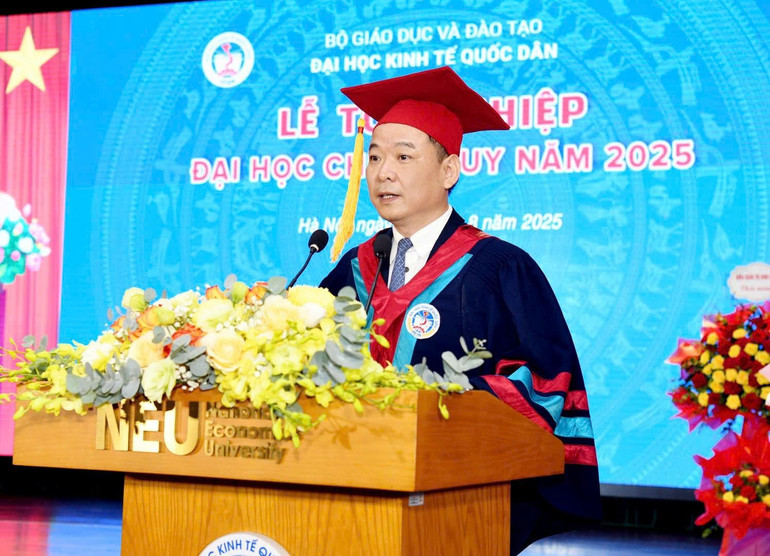 PGS,TS Bùi Huy Nhượng, Giám đốc Đại học Kinh tế quốc dân phát biểu 0be2daa4da3652680b27.jpg