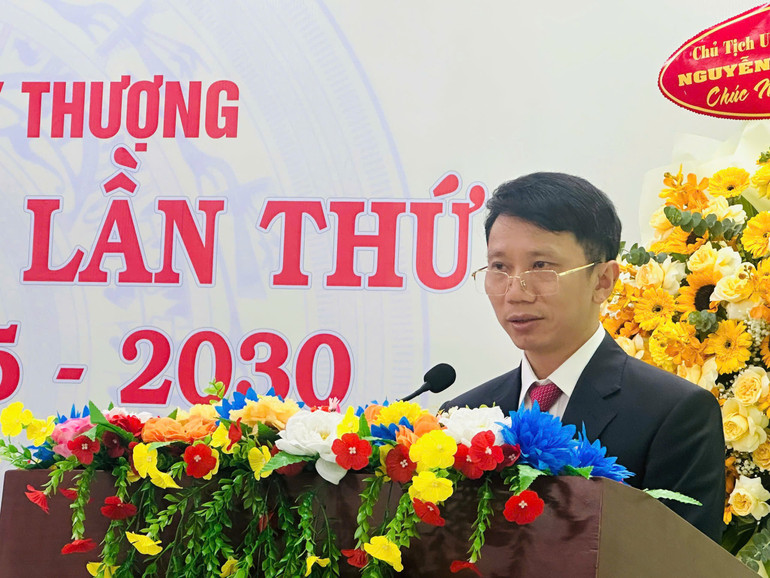 Đồng chí Thái Văn Tưởng chỉ đạo Đại hội e7af962f4272cb2c9263.jpg