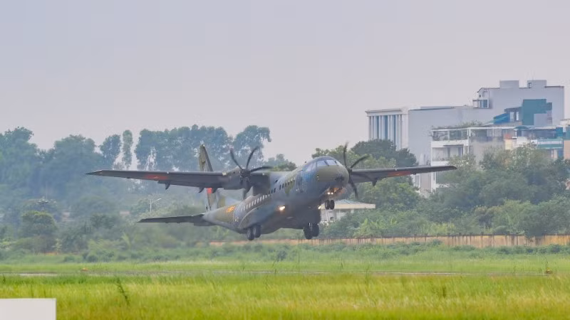 Máy bay vận tải thuộc Lữ đoàn Không quân 918.