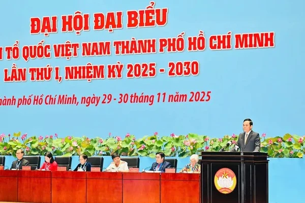 Bí thư Thành ủy Thành phố Hồ Chí Minh Trần Lưu Quang phát biểu tại Đại hội. (Ảnh: VIỆT DŨNG) 