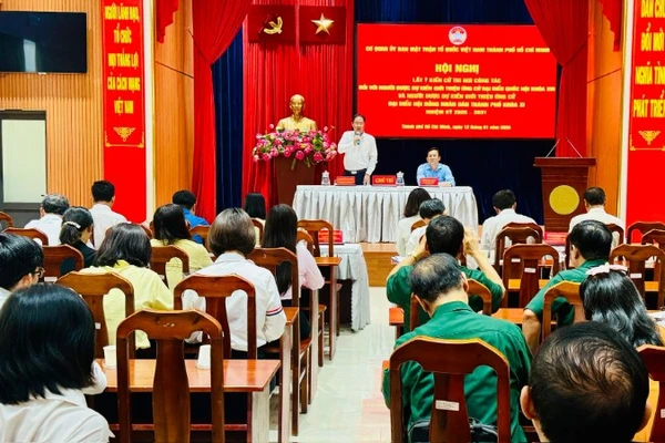 Toàn cảnh hội nghị.