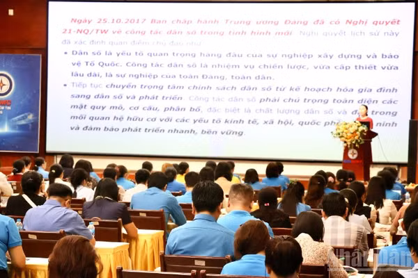 Toàn cảnh hội nghị.