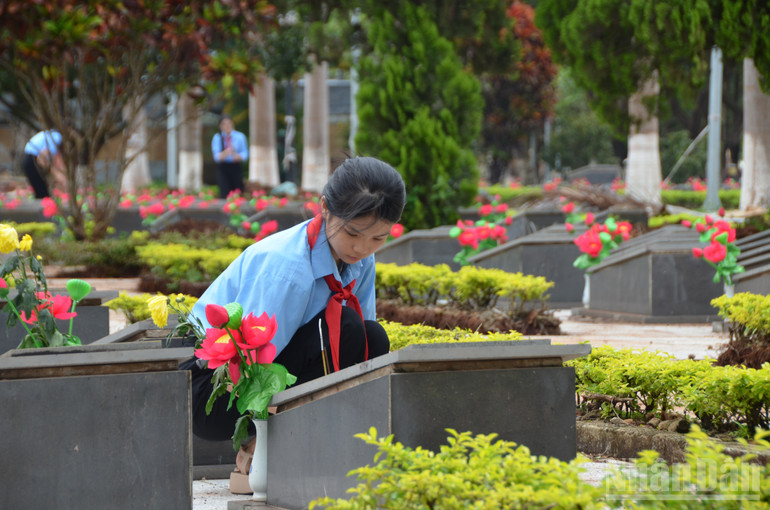 Thành kính biết ơn. ndo_br_dsc-0021.jpg