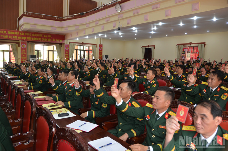 Đại hội diễn ra từ ngày 4-6/8, chương trình gồm thảo luận văn kiện, quy trình công tác nhân sự, thảo luận dự thảo các văn kiện của Trung ương trình Đại hội XIV của Đảng, bầu Ban chấp hành Đảng bộ Quân đoàn nhiệm kỳ 2025-2030; bầu Đại biểu dự Đại hội Đảng bộ Quân Đội lần thứ XII; công bố Hội nghị Ban Chấp hành phiên thứ nhất. ndo_br_dsc-0083.jpg