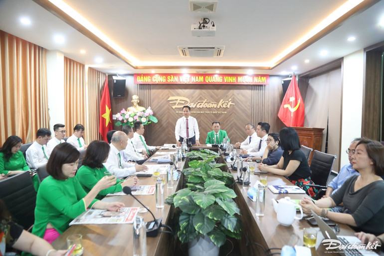 Quang cảnh buổi lễ. (Ảnh: LÊ KHÁNH) Quang cảnh buổi lễ. (Ảnh: LÊ KHÁNH)