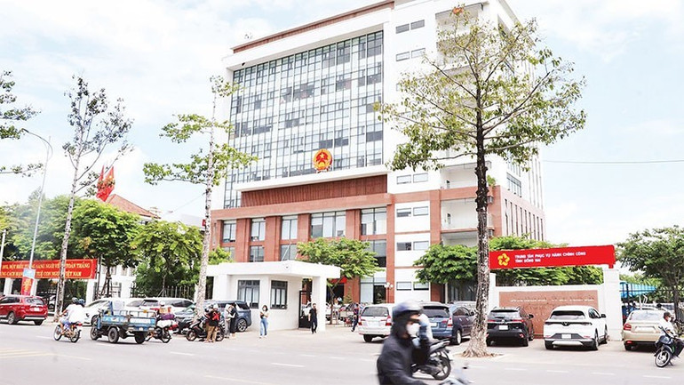 Tòa nhà Trung tâm Hành chính công thành phố Biên Hòa (cũ) được sắp xếp lại thành trụ sở của Trung tâm phục vụ hành chính công tỉnh Đồng Nai và một số đơn vị. anh1.jpg