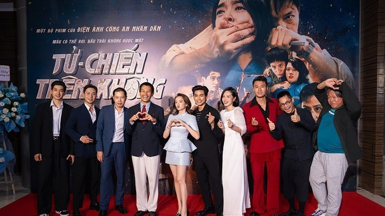 Các diễn viên của ba bộ phim đình đám năm 2025: "Mưa đỏ", "Địa đạo: Mặt trời trong bóng tối" và "Tử chiến trên không". (Thái Hòa đóng hai phim) image.jpg