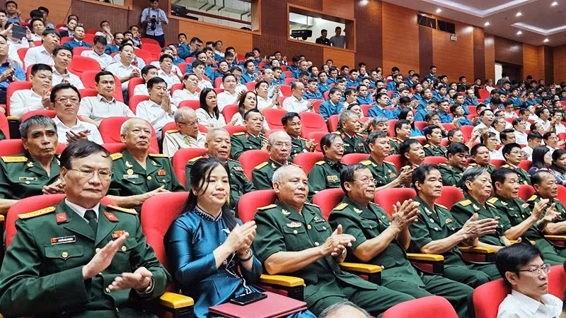 2-cac-dai-bieu.jpg