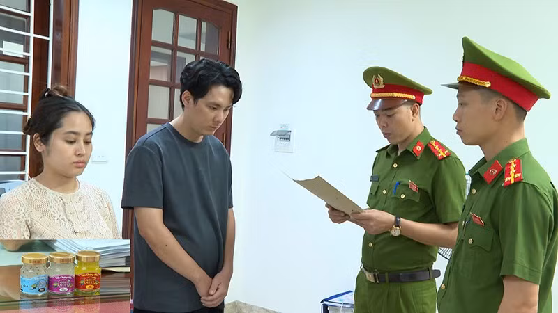 Công an thi hành quyết định khởi tố vụ án, các bị can.