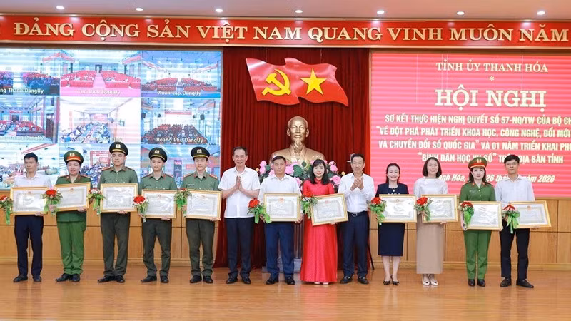 3-tap-the-ca-nhan-binh-dan-hoc-vu-so.jpg