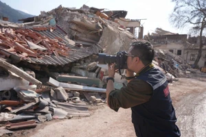 Tác nghiệp tại những điểm nóng: Những điều không hề có trong sách vở 